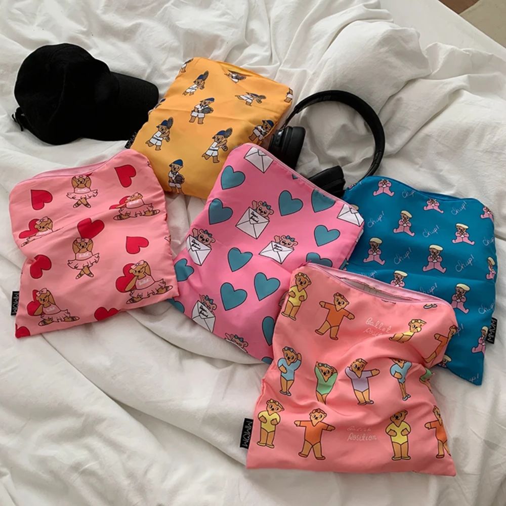 Bolsa de Maquiagem Kawaii com  - Stationery avaliação e preço