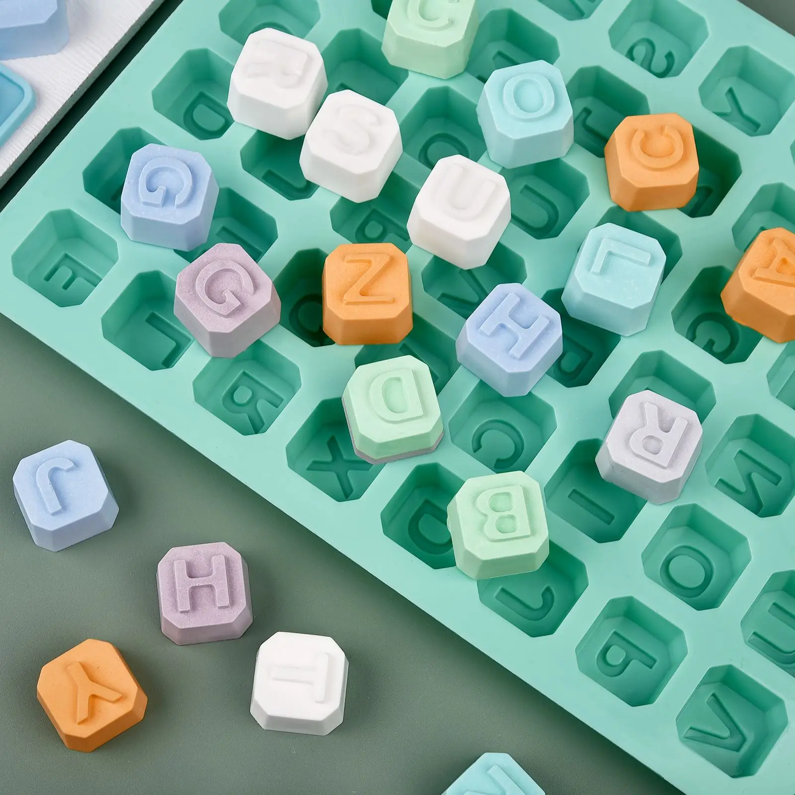 Molde de silicone com 48 letra - Writing Tools avaliação e preço